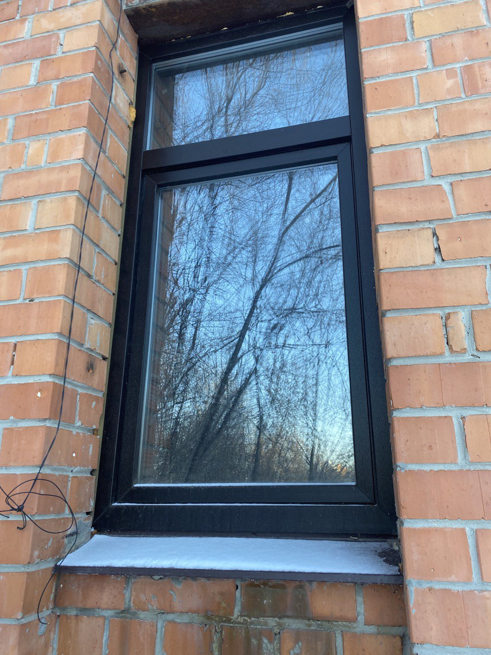 Установка одностворчатого окна в коммерческое помещение